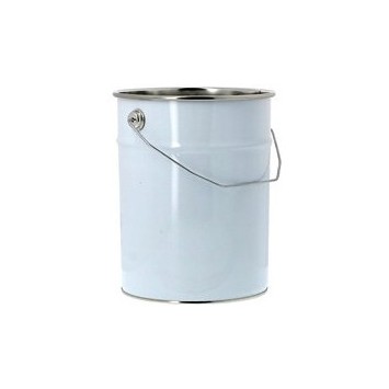 Seau métallique.