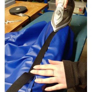 Bande étanche thermocollante.