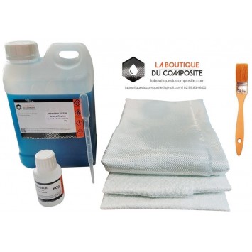 2kg de résine polyester + cata. + 2m2 de mat + 2m2 de roving.